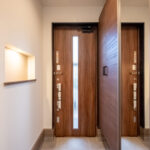 共有の玄関ドア