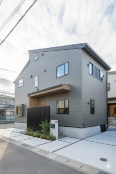 【越谷市】ポップ＆カラフル☆まるでトイボックスみたいな注文住宅